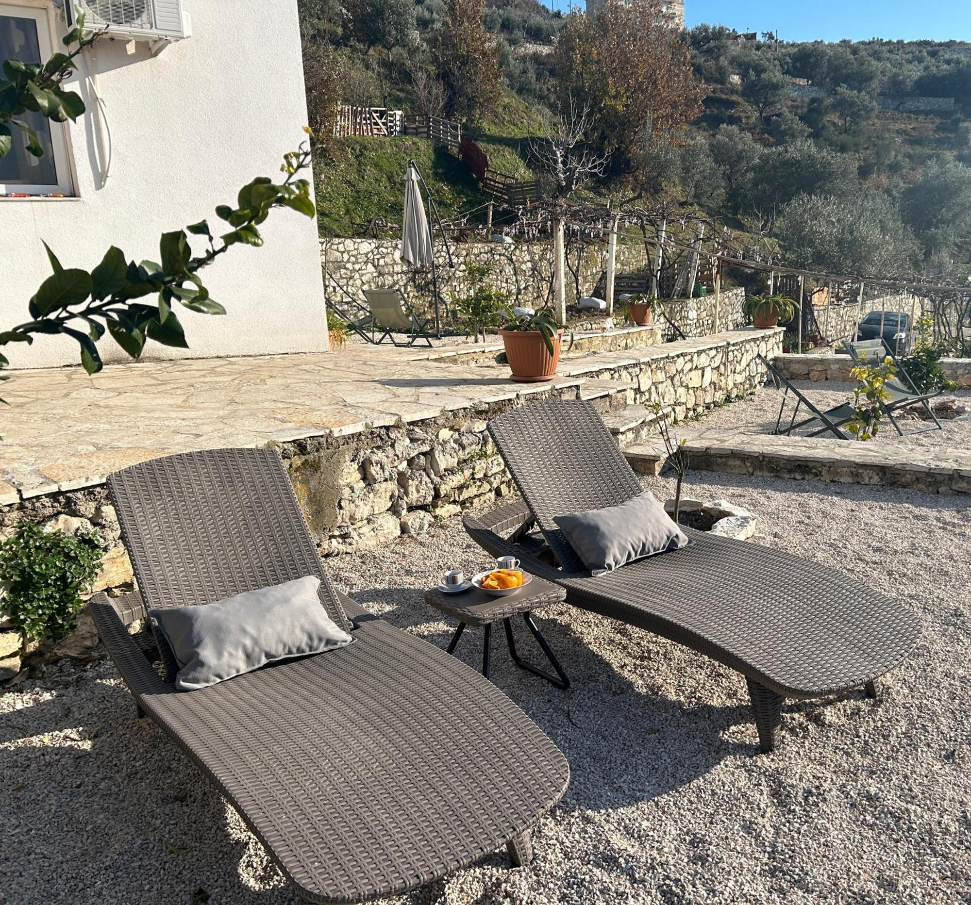 Hostel On The Hill - By Filikuri Beach Himare Exterior foto